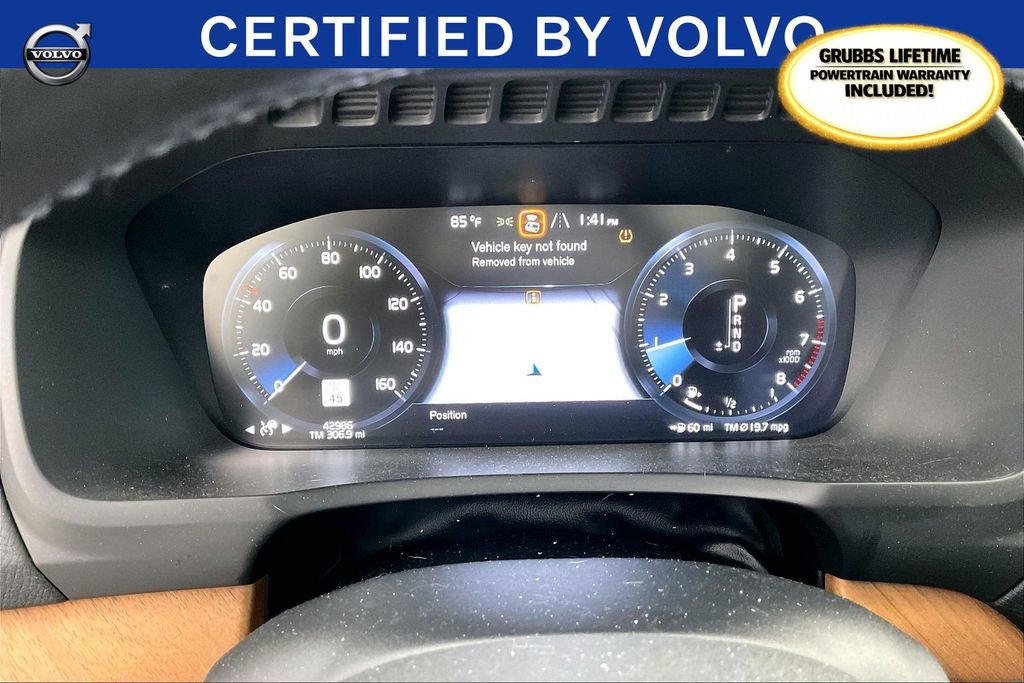 Used 2022 Volvo XC90 T5 Momentum w/ Climate Package image 25