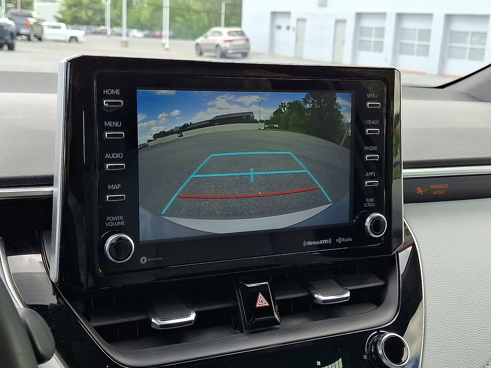 Used 2020 Toyota Corolla SE w/ SE Preferred Package FWD image 19