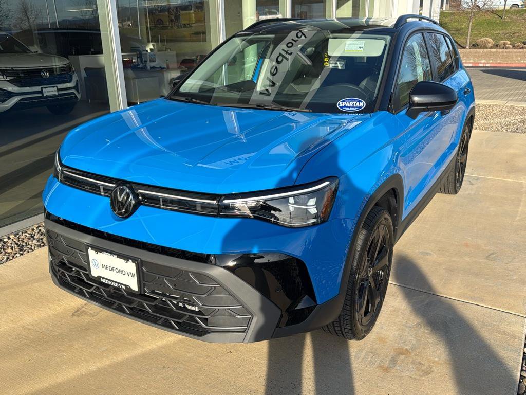 New 2025 Volkswagen Taos SE