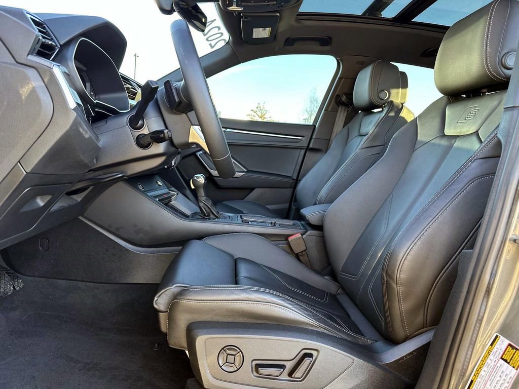 Used 2024 Audi Q3 2.0T Premium Plus w/ Premium Plus Package image 27