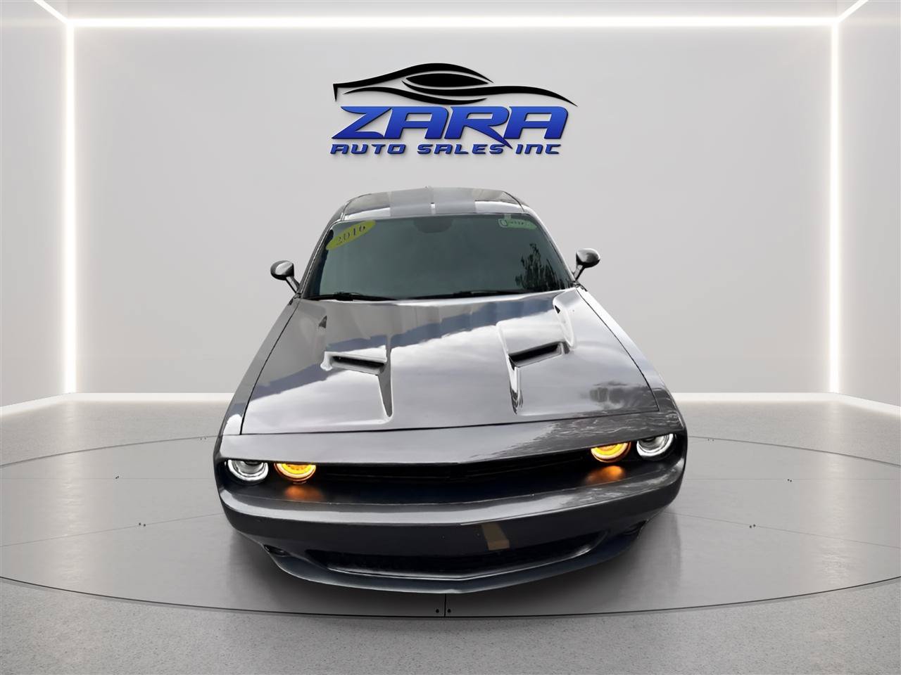 Used 2016 Dodge Challenger R/T Plus RWD image 2