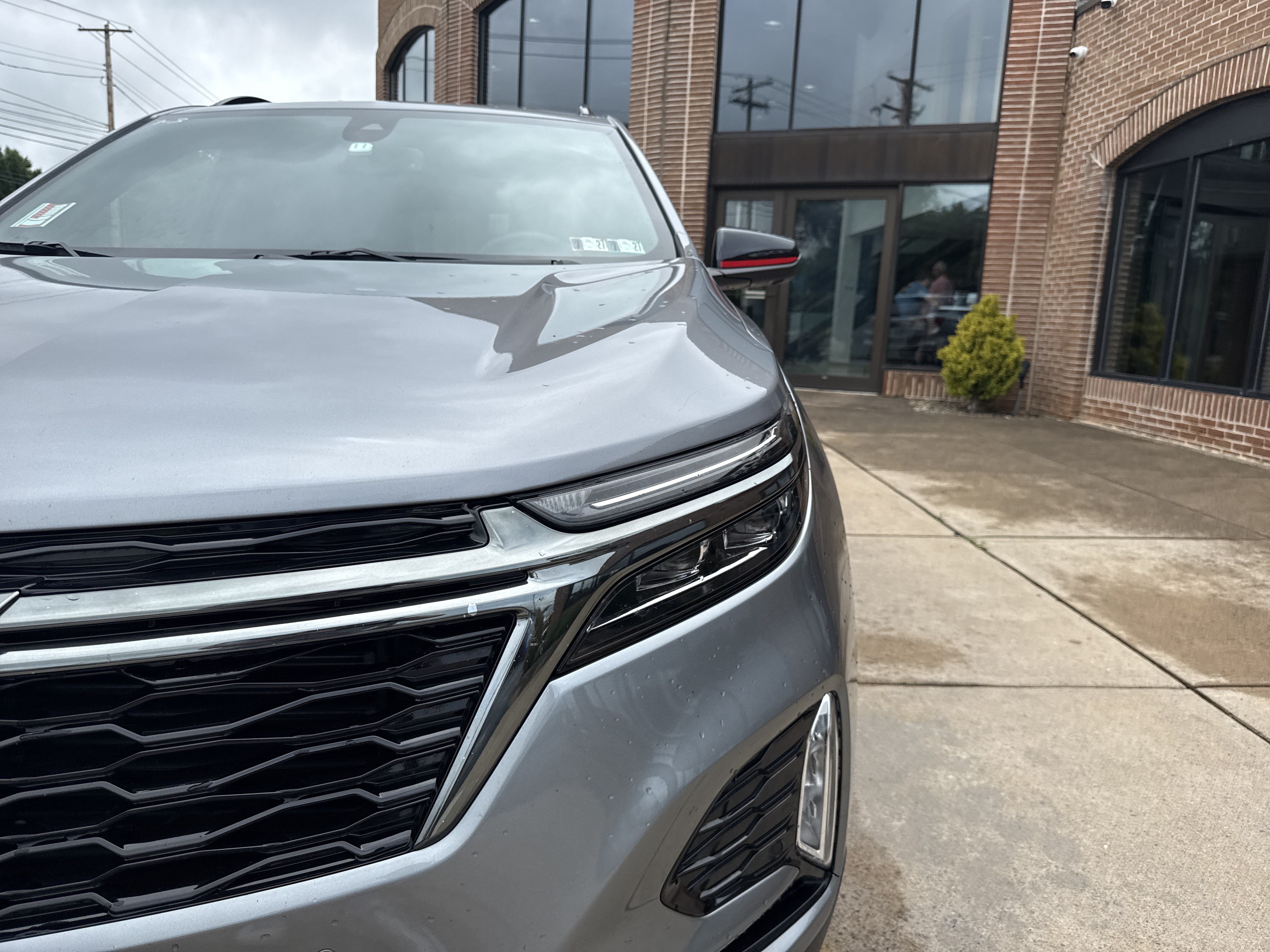 Used 2023 Chevrolet Equinox Premier AWD/4WD image 12