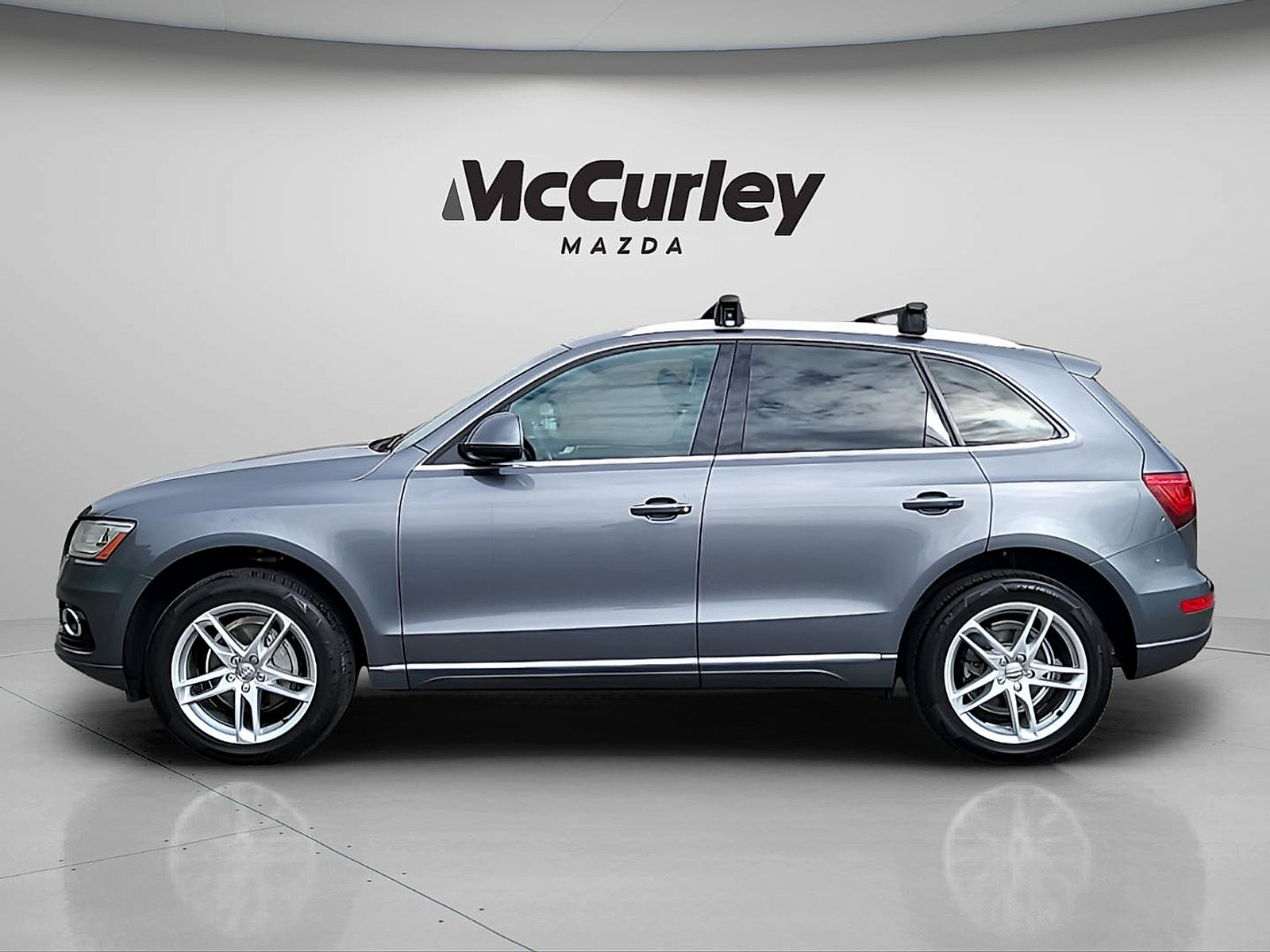 Used 2015 Audi Q5 2.0T Premium Plus w/ Technology Package AWD/4WD image 4