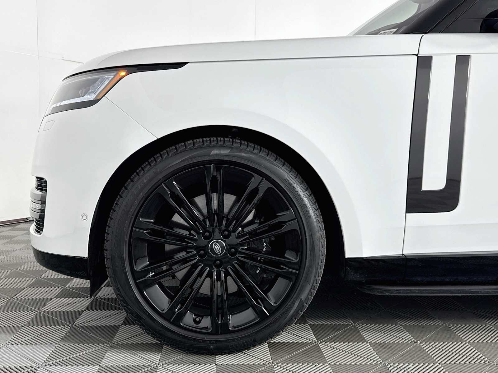 Used 2023 Land Rover Range Rover Long Wheelbase SE AWD/4WD image 31
