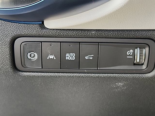 Certified 2025 Chevrolet Equinox EV LT image 25