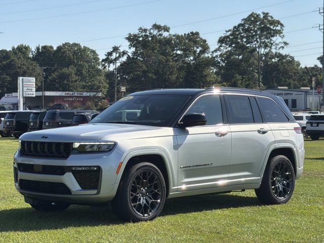 New 2026 Jeep Grand Cherokee Summit w/ Obsidian Package AWD/4WD image 17