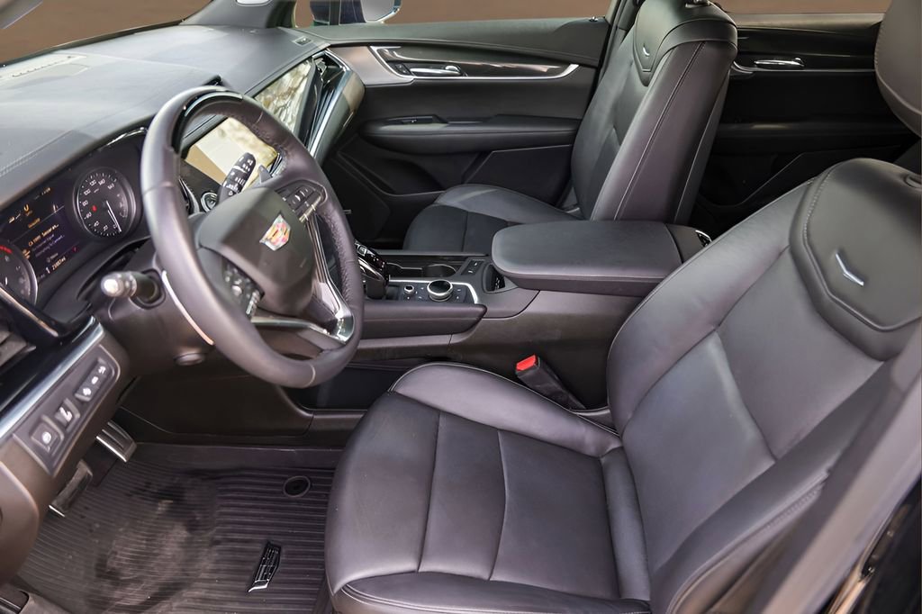 Certified 2023 Cadillac XT6 Sport w/ Technology Package image 9