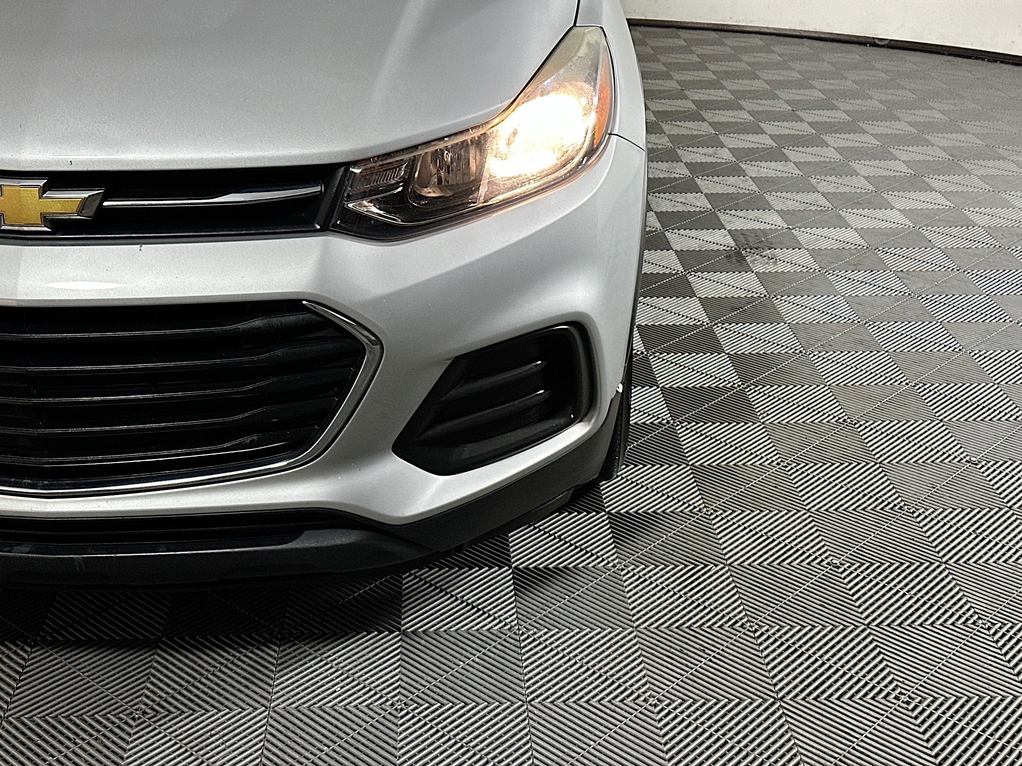 Used 2018 Chevrolet Trax LS FWD image 9