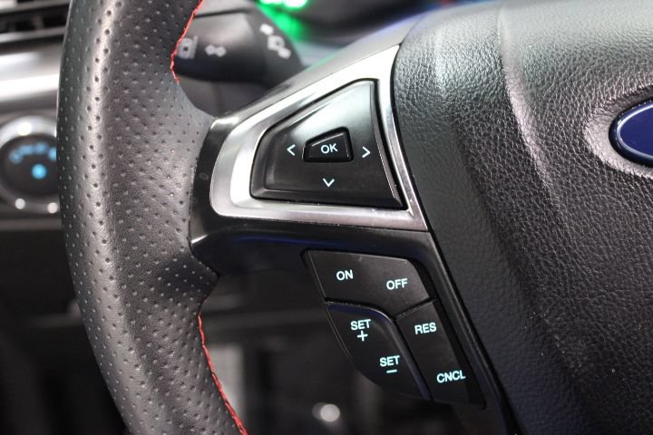 Used 2024 Ford Edge ST-Line AWD/4WD image 36
