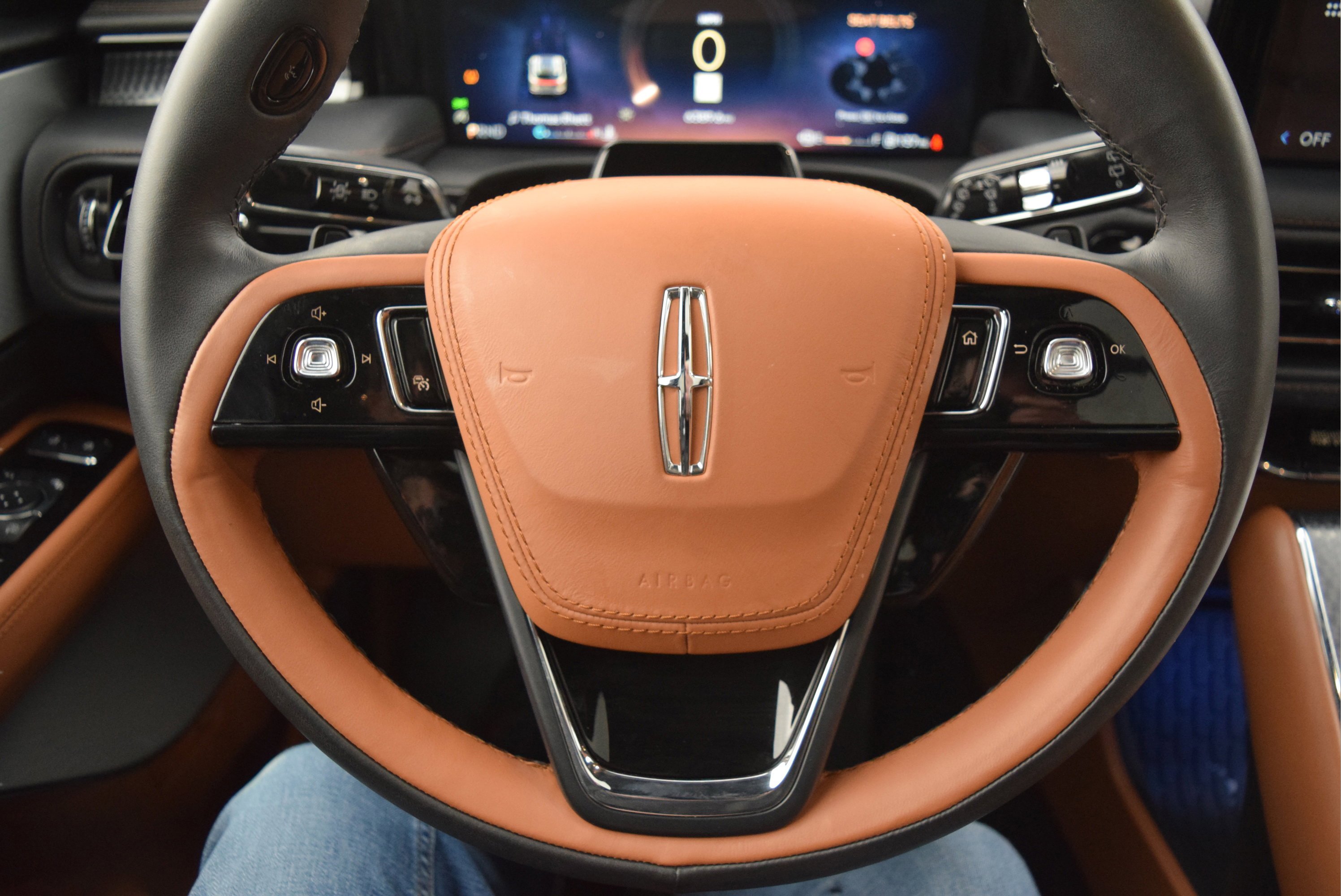 Used 2025 Lincoln Aviator Black Label image 13
