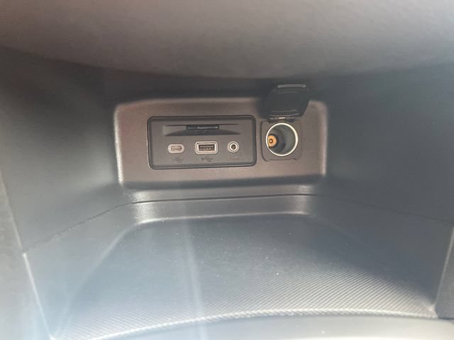 Used 2021 Chevrolet Equinox LT AWD/4WD image 34