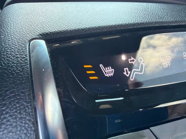 Used 2023 Cadillac XT6 Premium Luxury w/ Technology Package FWD image 22