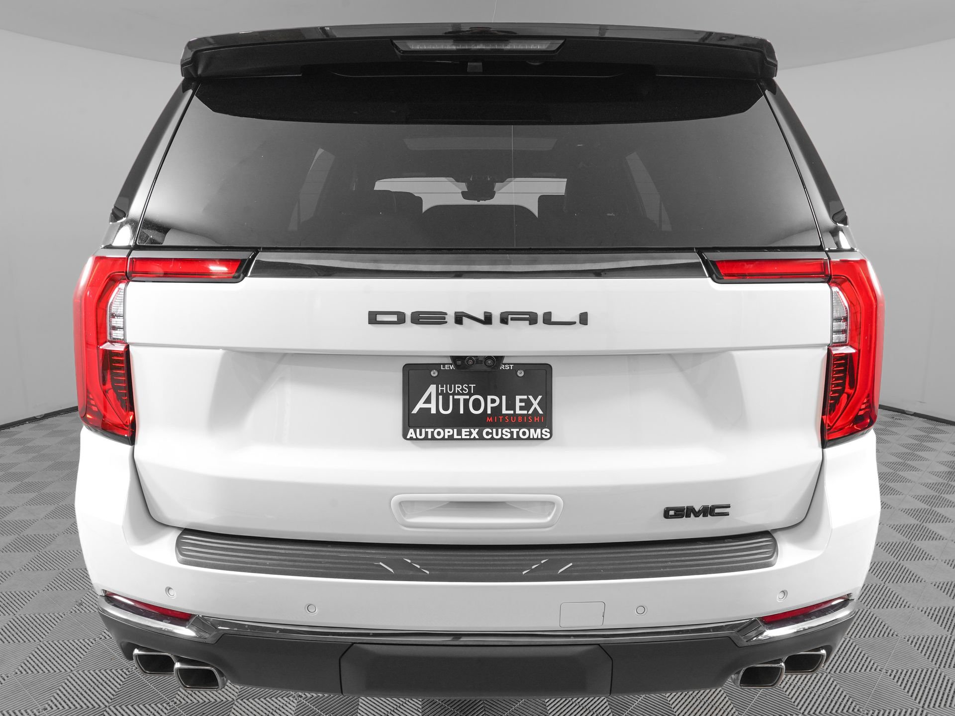 Used 2026 GMC Yukon Denali Ultimate AWD/4WD image 7