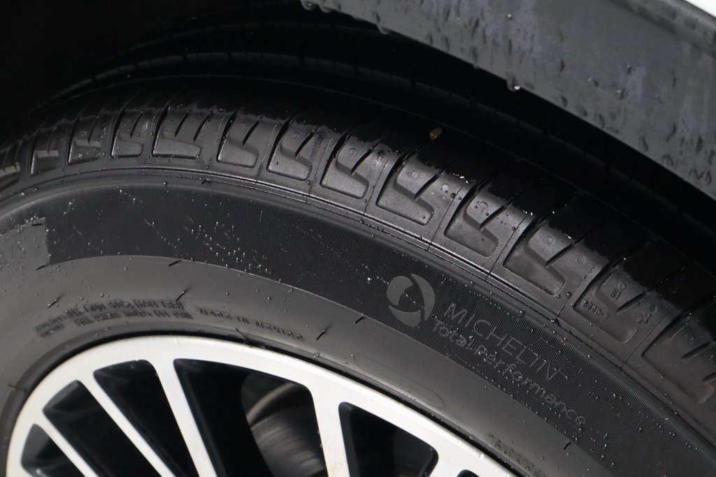 Used 2023 Ford Escape SE image 21