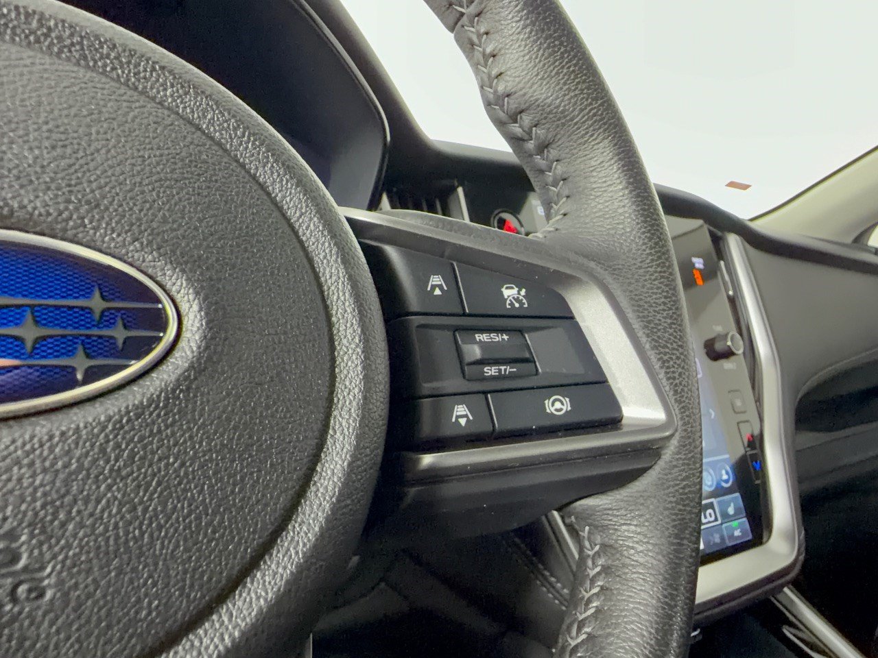Used 2023 Subaru Outback Premium AWD/4WD image 19