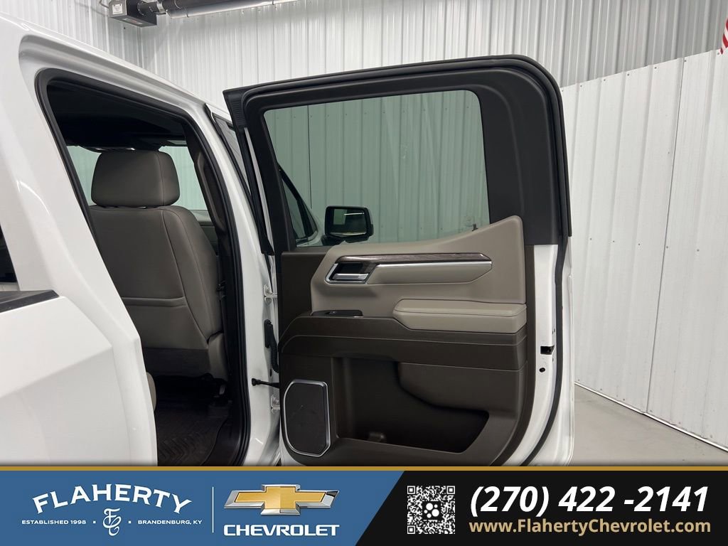 Used 2023 Chevrolet Silverado 1500 LTZ w/ LTZ Premium Package image 12