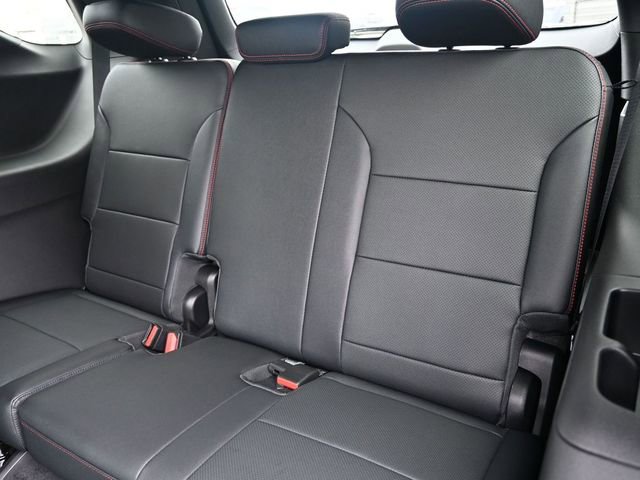 New 2026 Chevrolet Traverse RS w/ LPO, Floor Liner Package image 17
