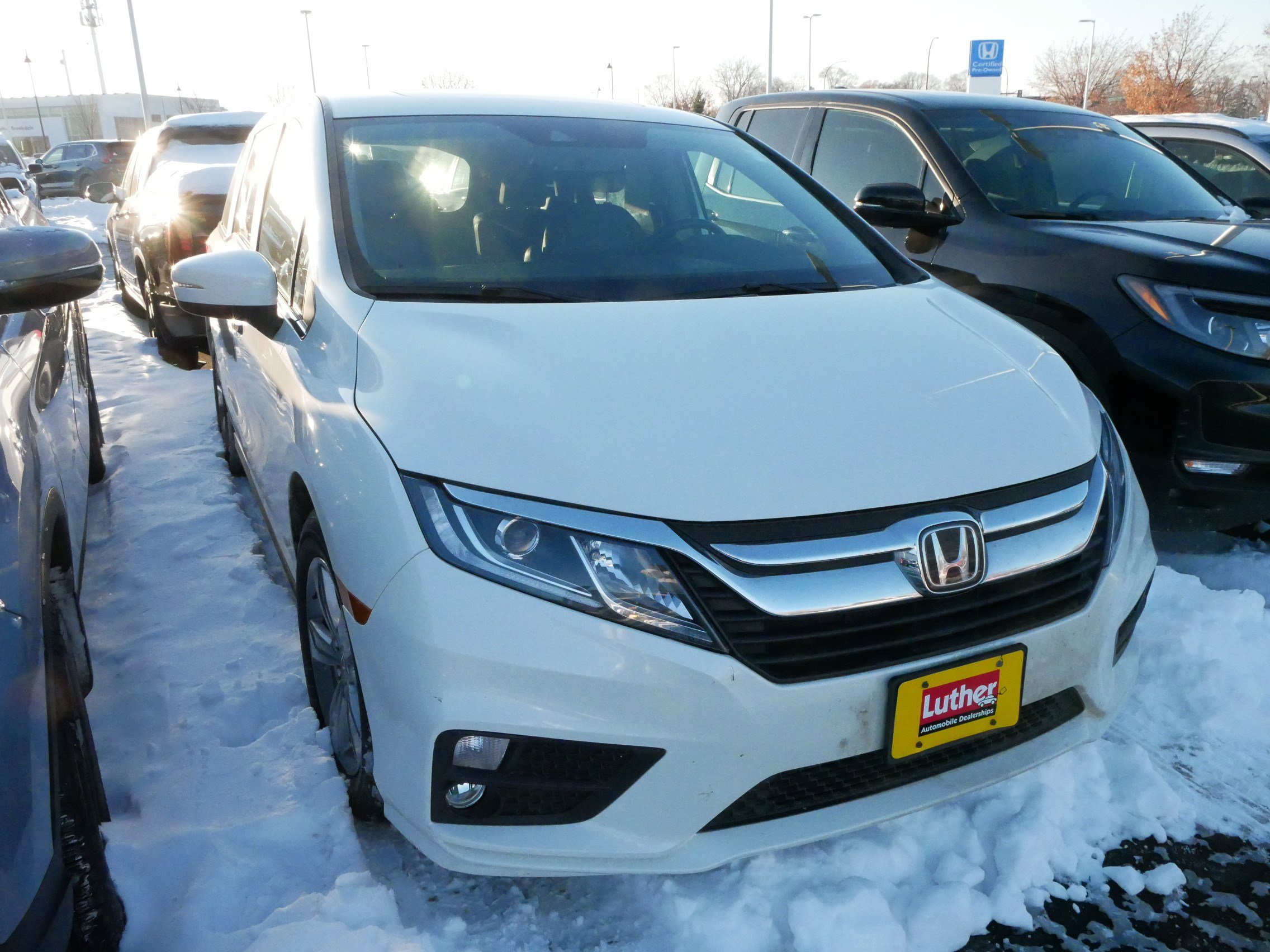 Used 2018 Honda Odyssey EX-L image 3