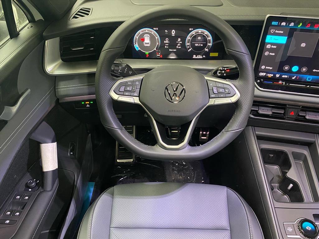 New 2026 Volkswagen Tiguan SE AWD/4WD image 2