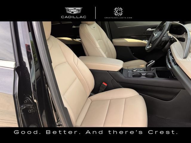 Used 2025 Cadillac XT4 Premium Luxury FWD image 25