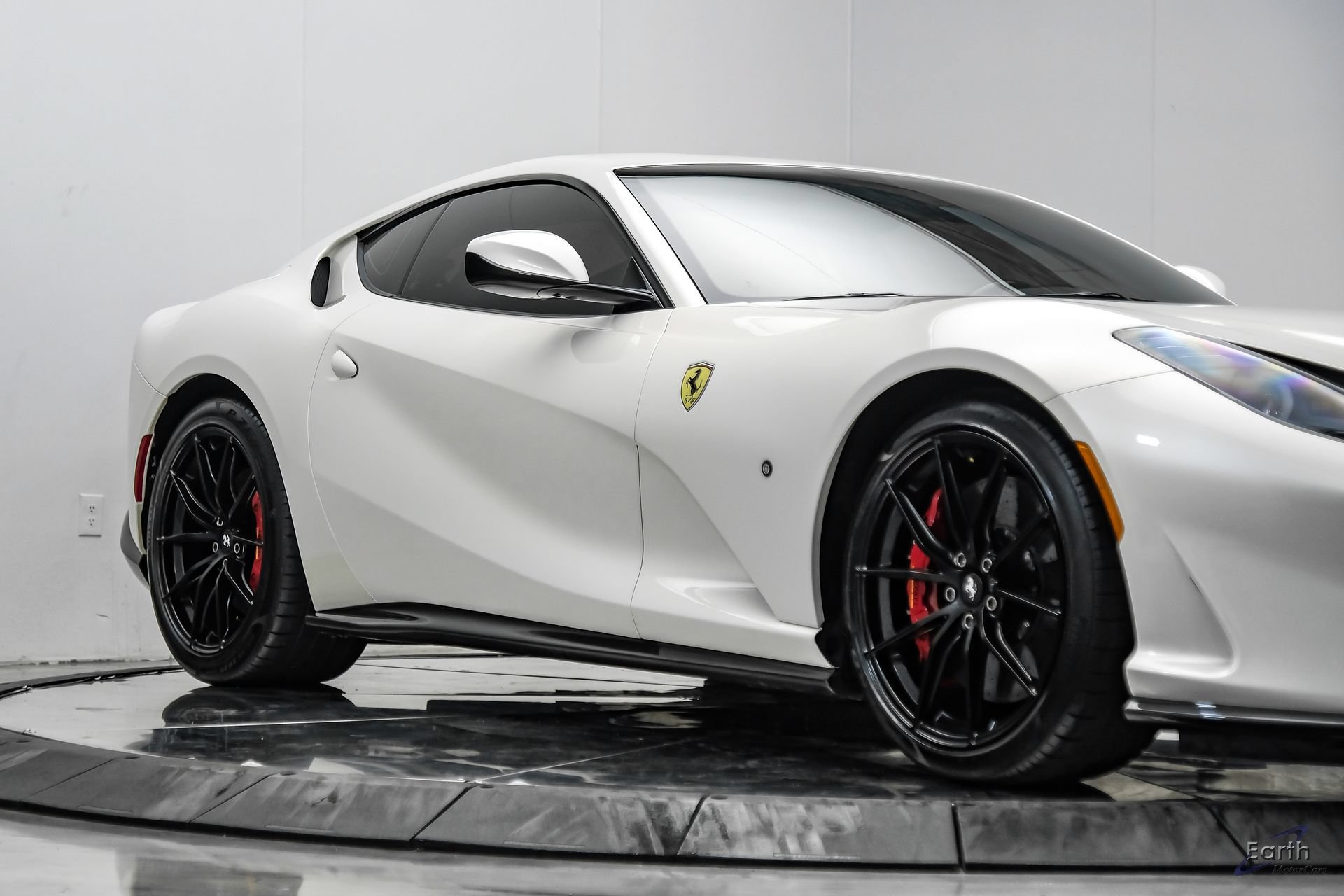 Used 2019 Ferrari 812 Superfast RWD image 31