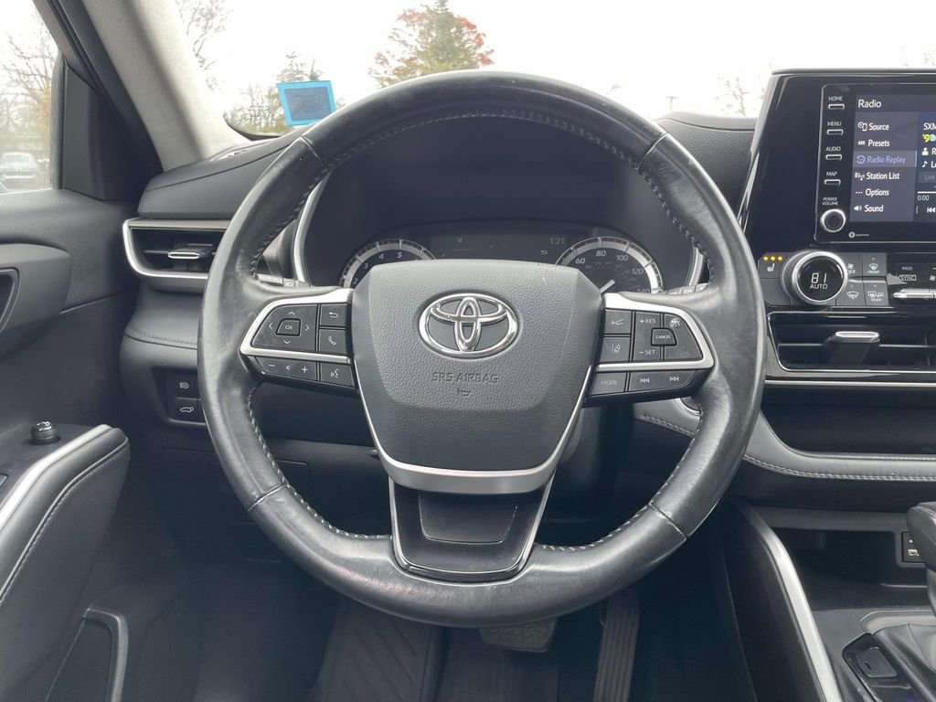 Certified 2022 Toyota Highlander XLE image 20