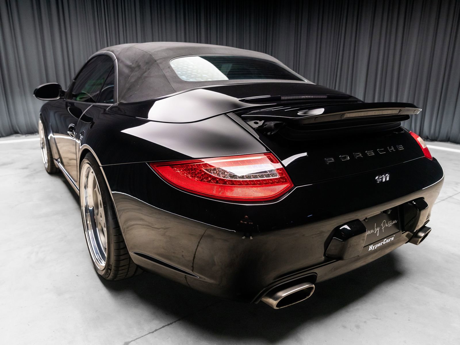 Used 2009 Porsche 911 Cabriolet image 13