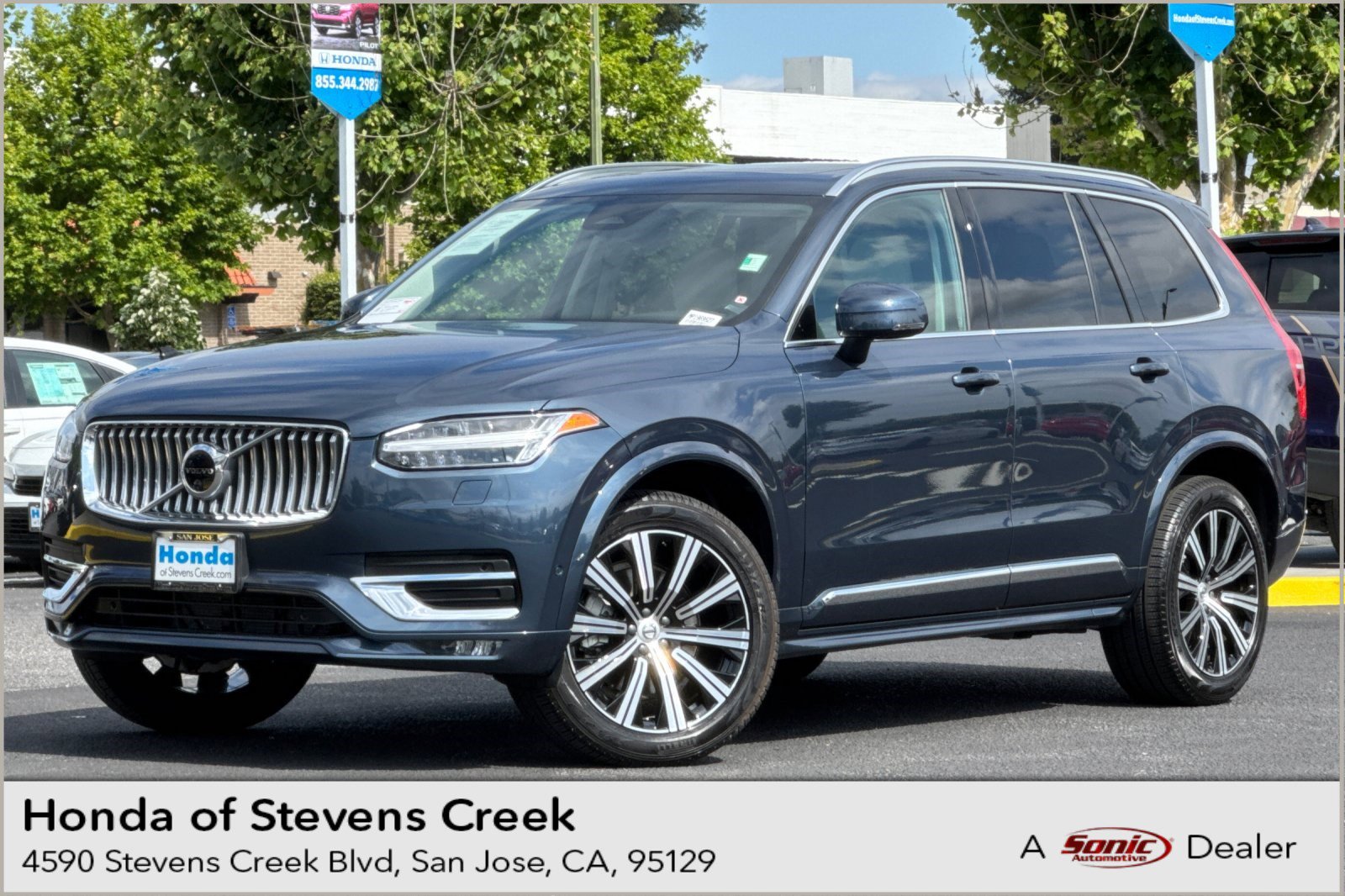 Used 2023 Volvo XC90 B5 Plus w/ Protection Package Premier AWD/4WD image 1