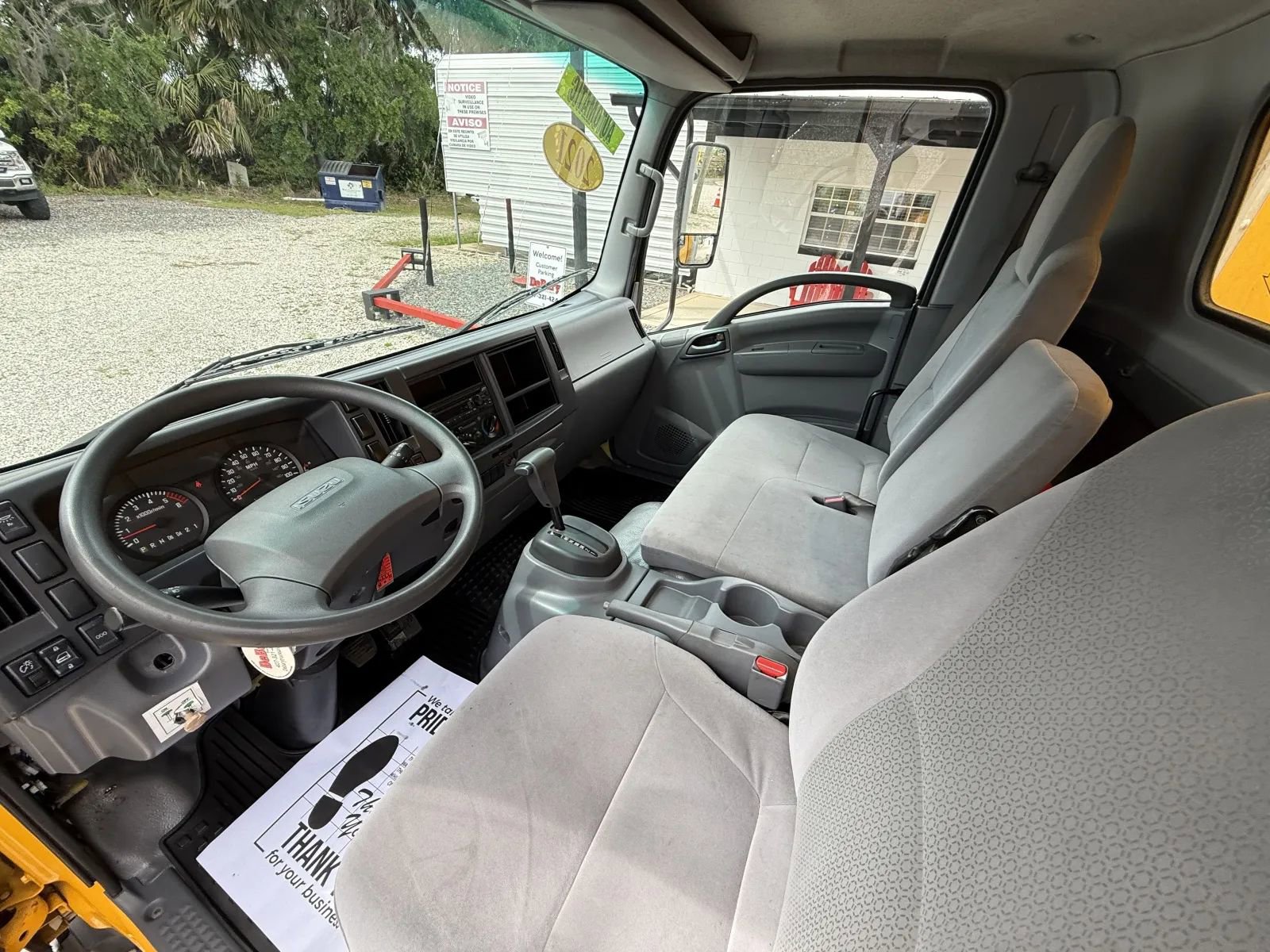 Used 2021 Isuzu NPR image 23