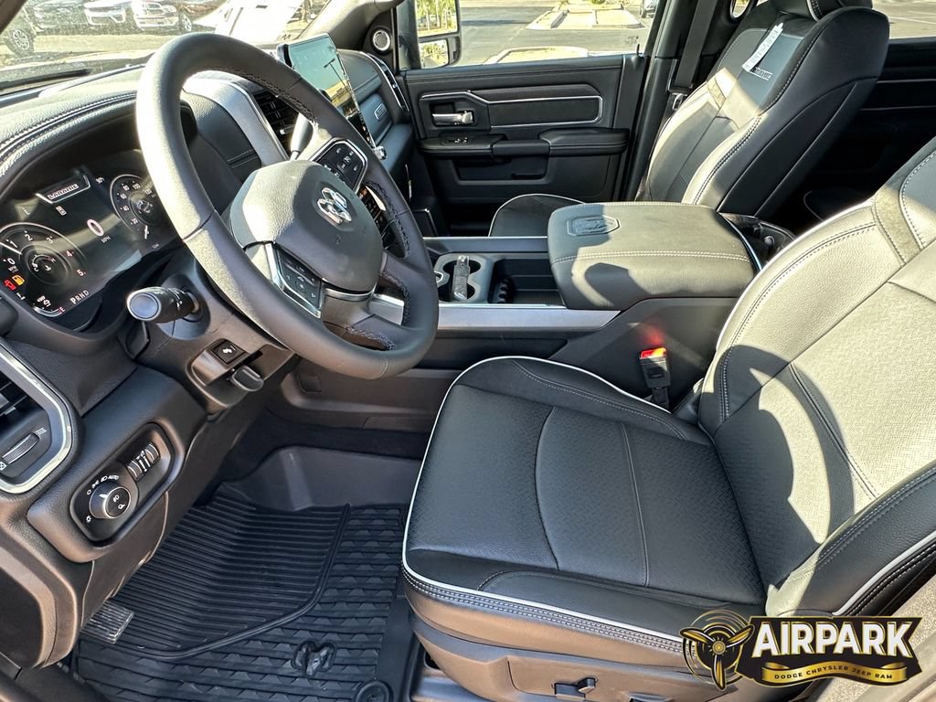 New 2025 RAM 2500 Laramie AWD/4WD image 15