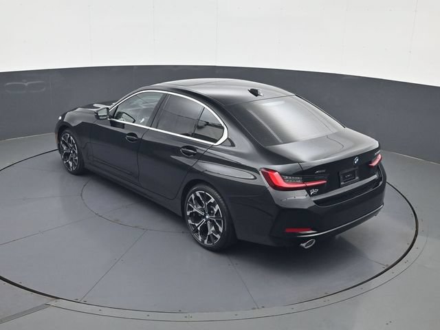 Used 2025 BMW 330i xDrive Sedan w/ Premium Package AWD/4WD image 19