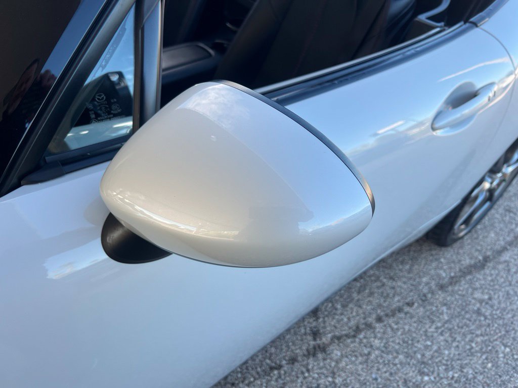 Used 2018 MAZDA MX-5 Miata Grand Touring RWD image 17