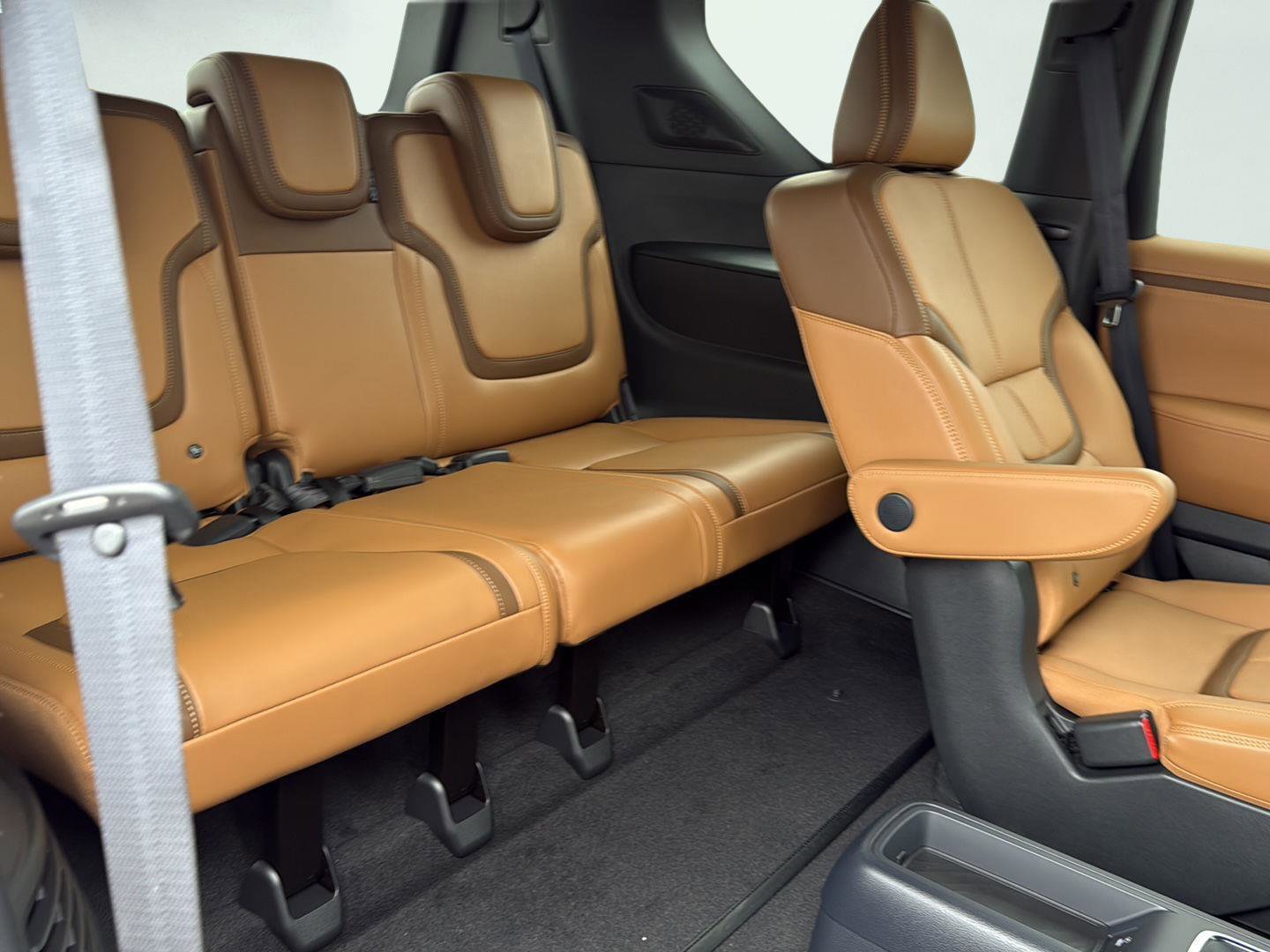 New 2026 Nissan Armada SL w/ Captain's Chari Seat Package AWD/4WD image 29