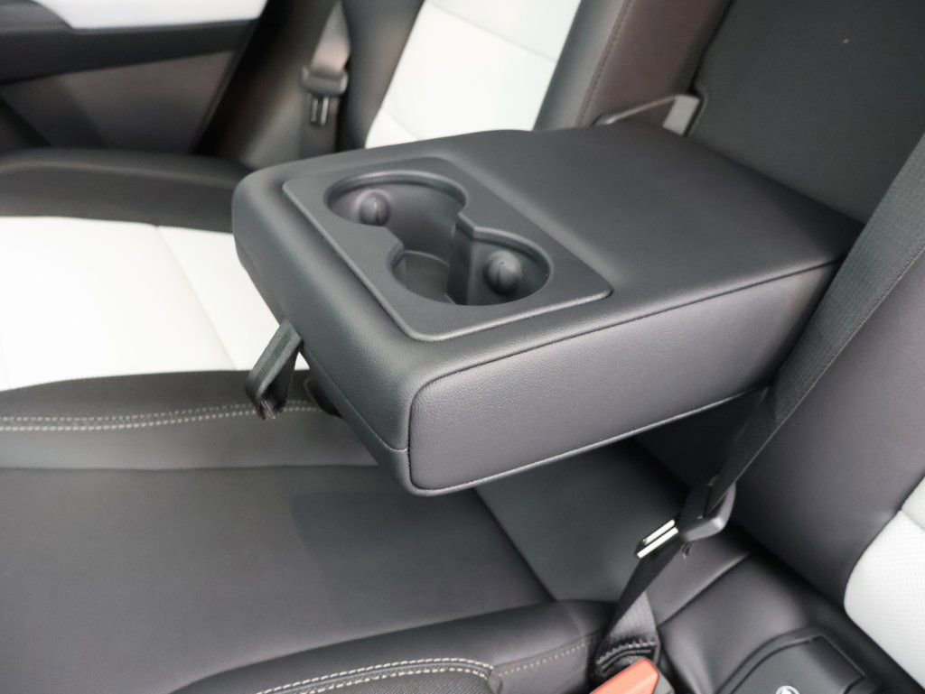 New 2026 Chevrolet Equinox EV LT w/ Convenience Package II FWD image 25