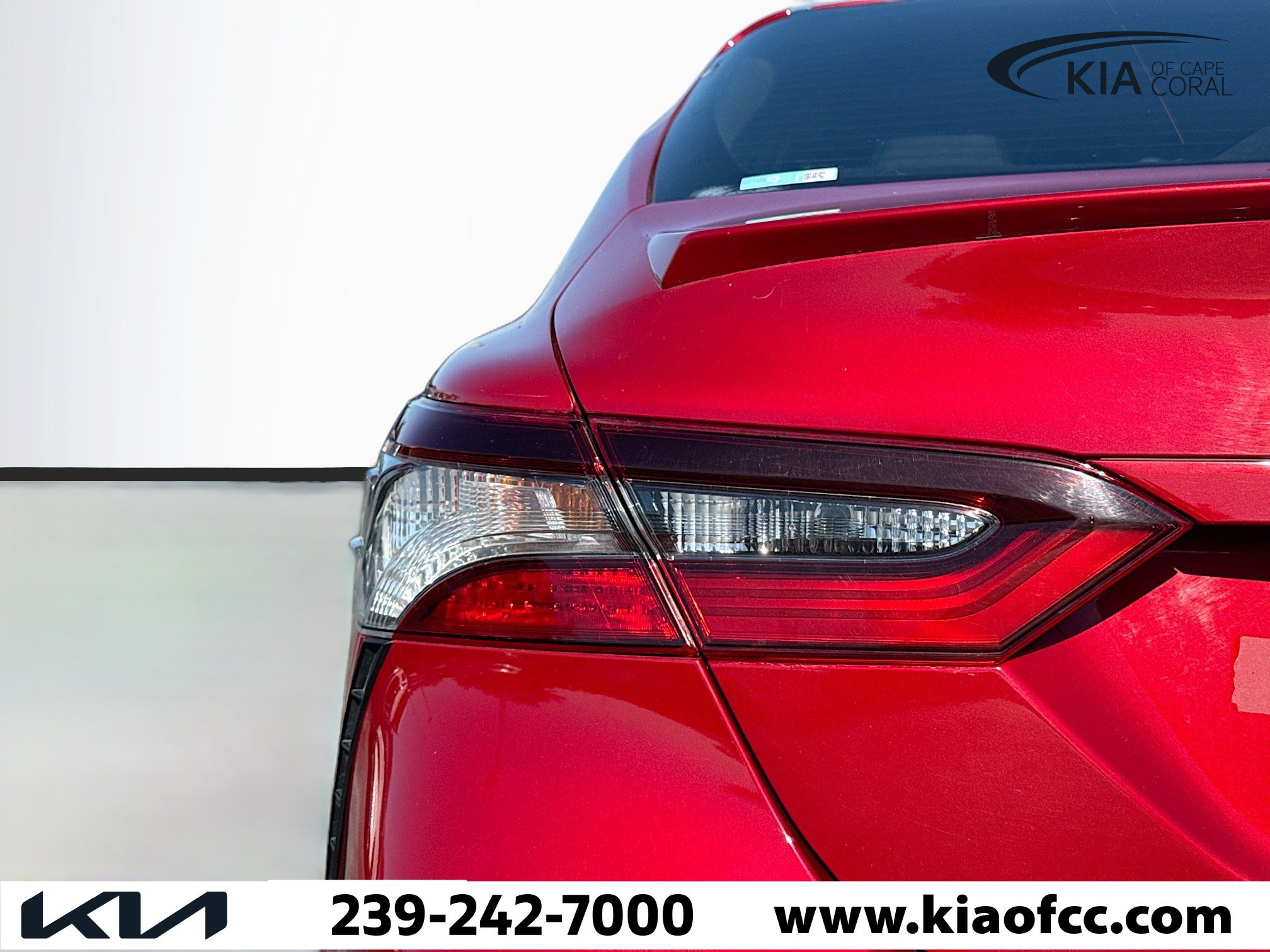 Used 2021 Toyota Camry SE image 10