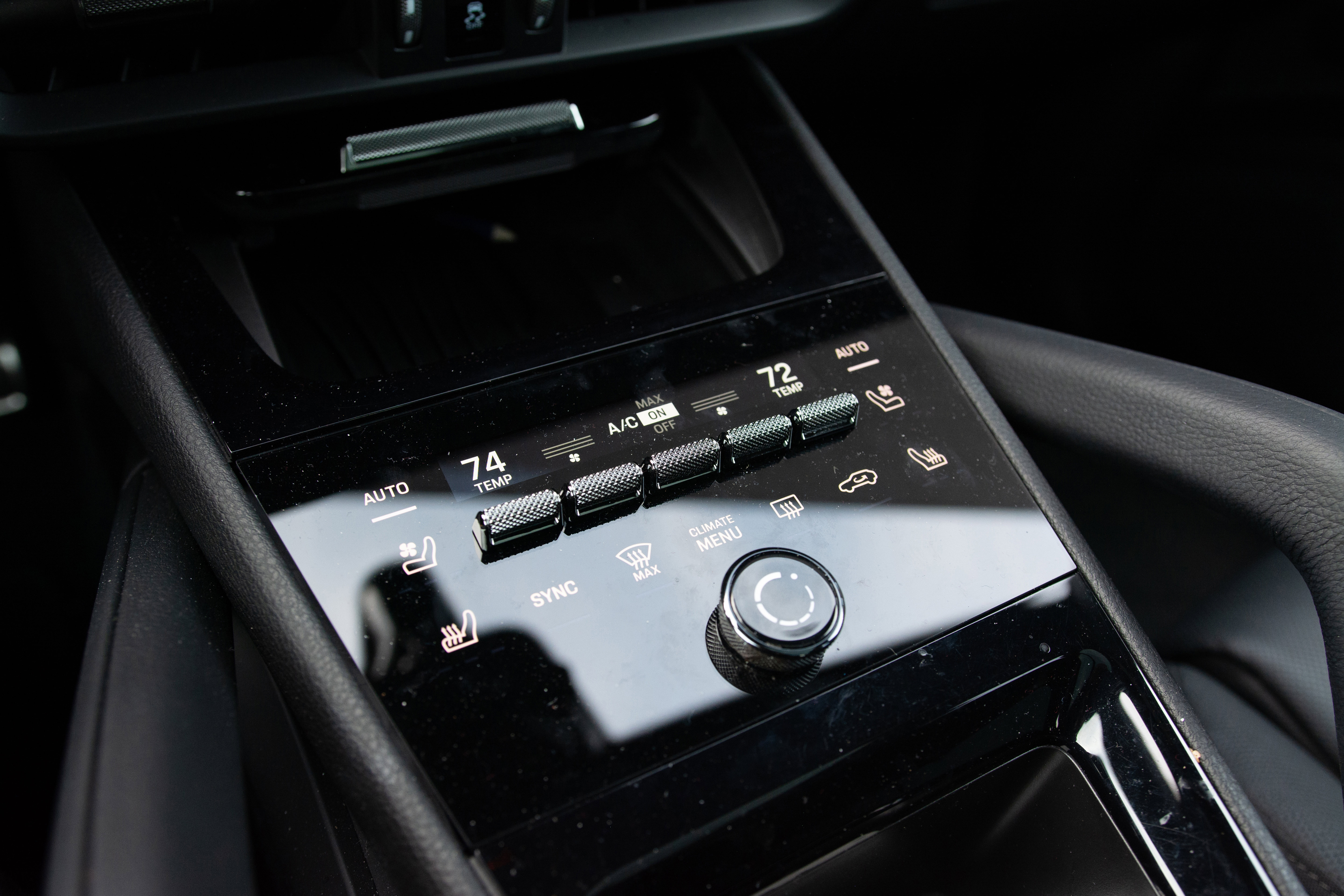 Certified 2025 Porsche Cayenne E-Hybrid image 21