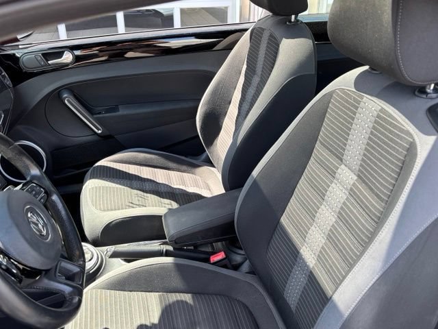 Used 2012 Volkswagen Beetle Turbo FWD image 7