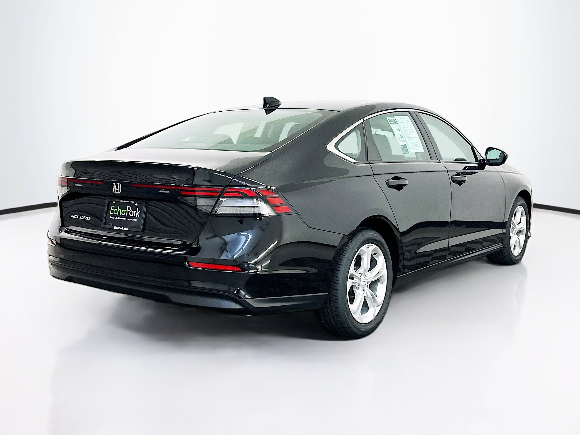 Used 2023 Honda Accord LX image 9