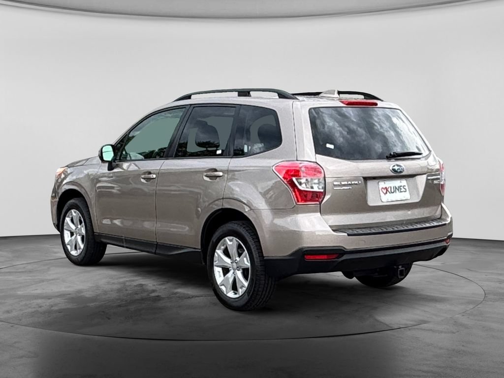 Used 2016 Subaru Forester 2.5i Premium w/ Popular Package #2 AWD/4WD image 6