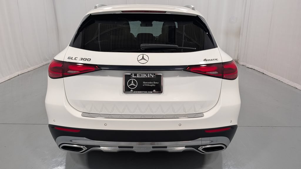 Used 2024 Mercedes-Benz GLC 300 4MATIC image 2