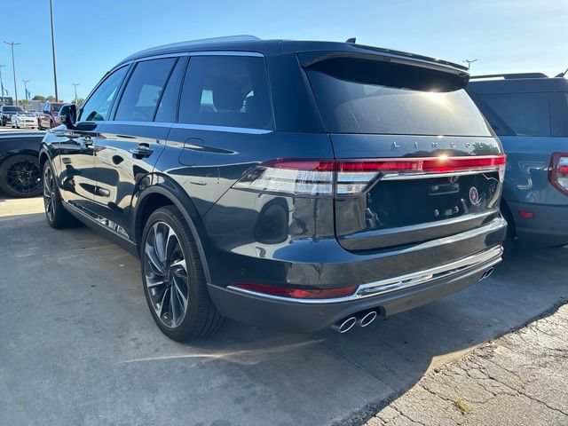 Used 2023 Lincoln Aviator Reserve w/ Equipment Group 201A RWD image 3