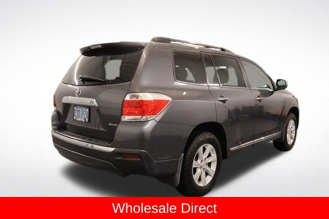 Used 2012 Toyota Highlander 4WD w/ Tech Pkg image 2