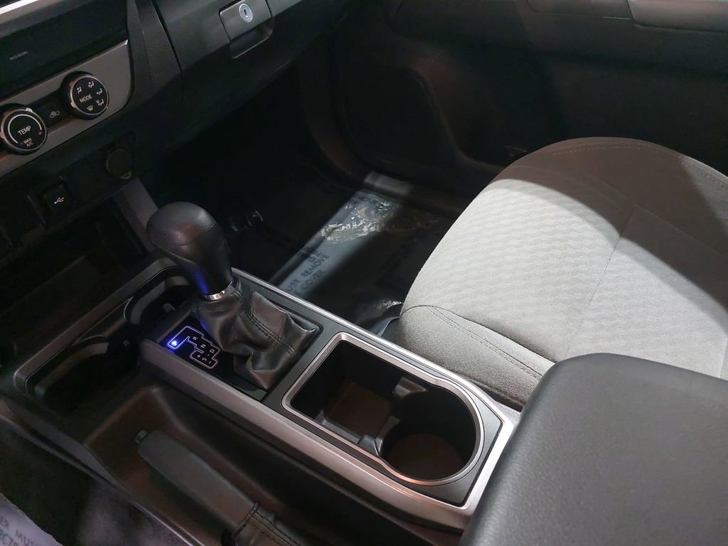 Used 2022 Toyota Tacoma SR5 image 40