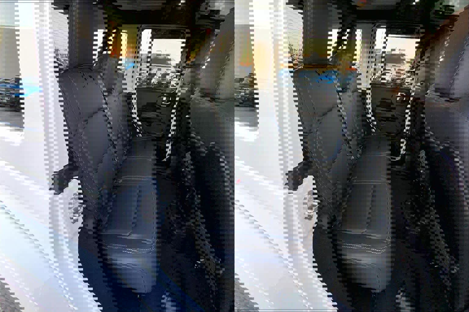 Used 2025 Jeep Wrangler Sahara w/ Safety Group image 19