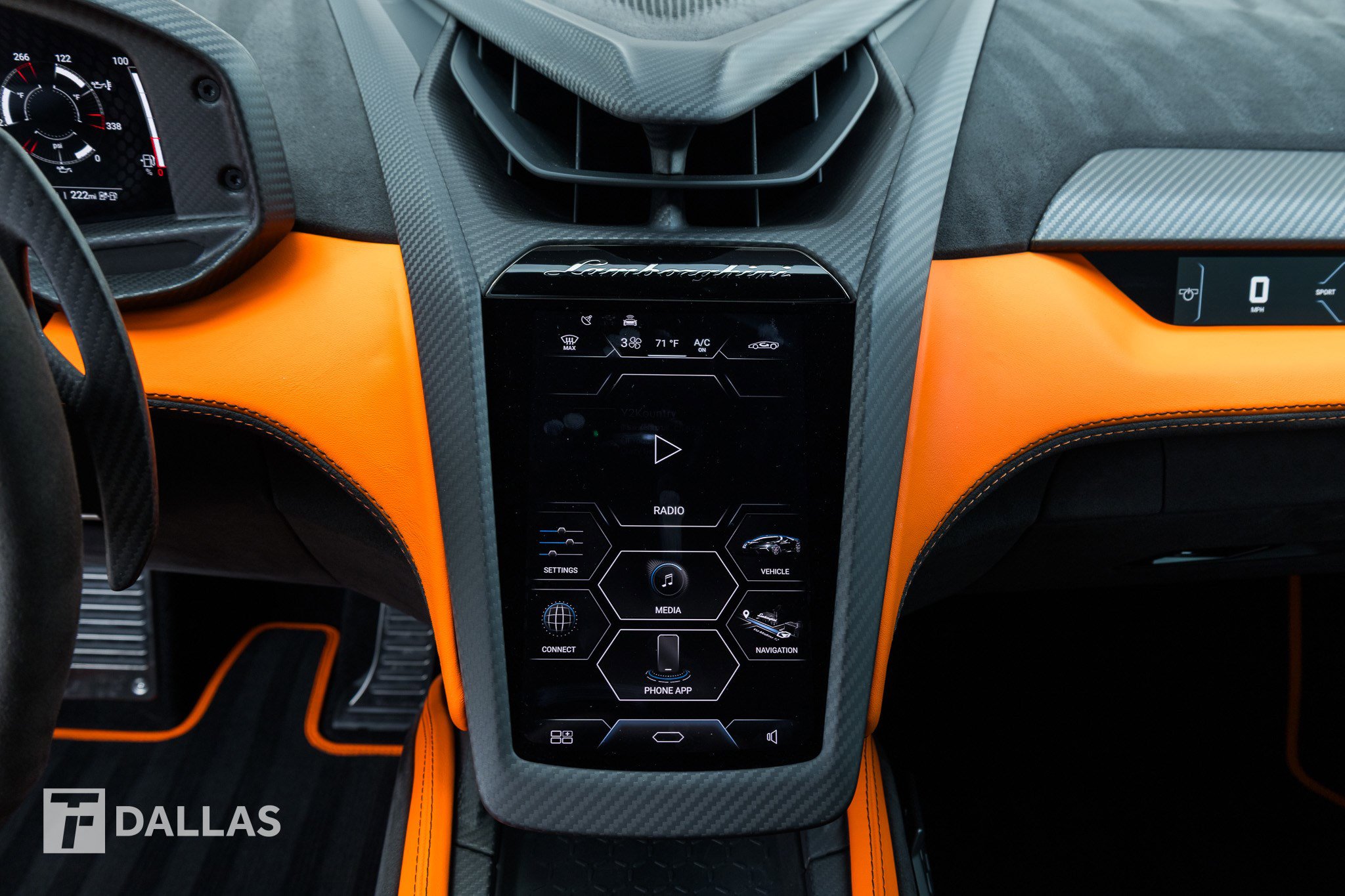 Used 2024 Lamborghini Revuelto AWD/4WD image 32