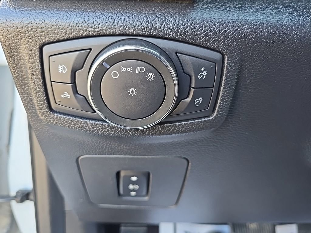 Used 2017 Ford F150 Lariat image 10