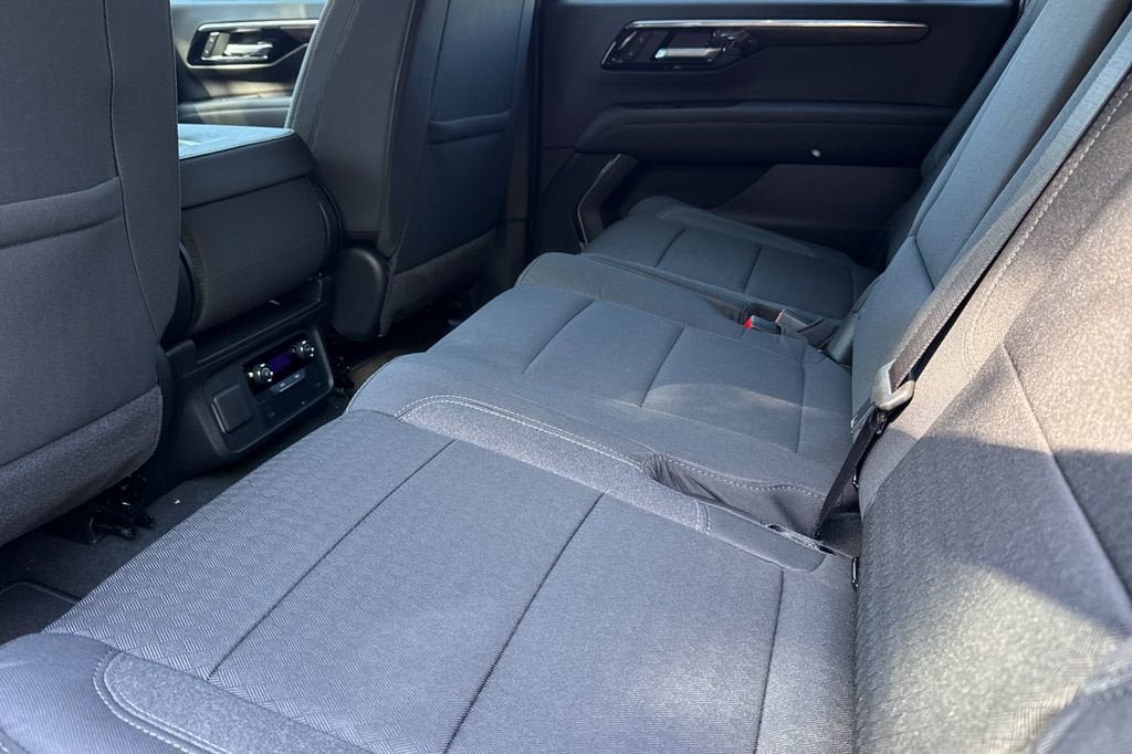 New 2026 Chevrolet Suburban LS RWD image 12