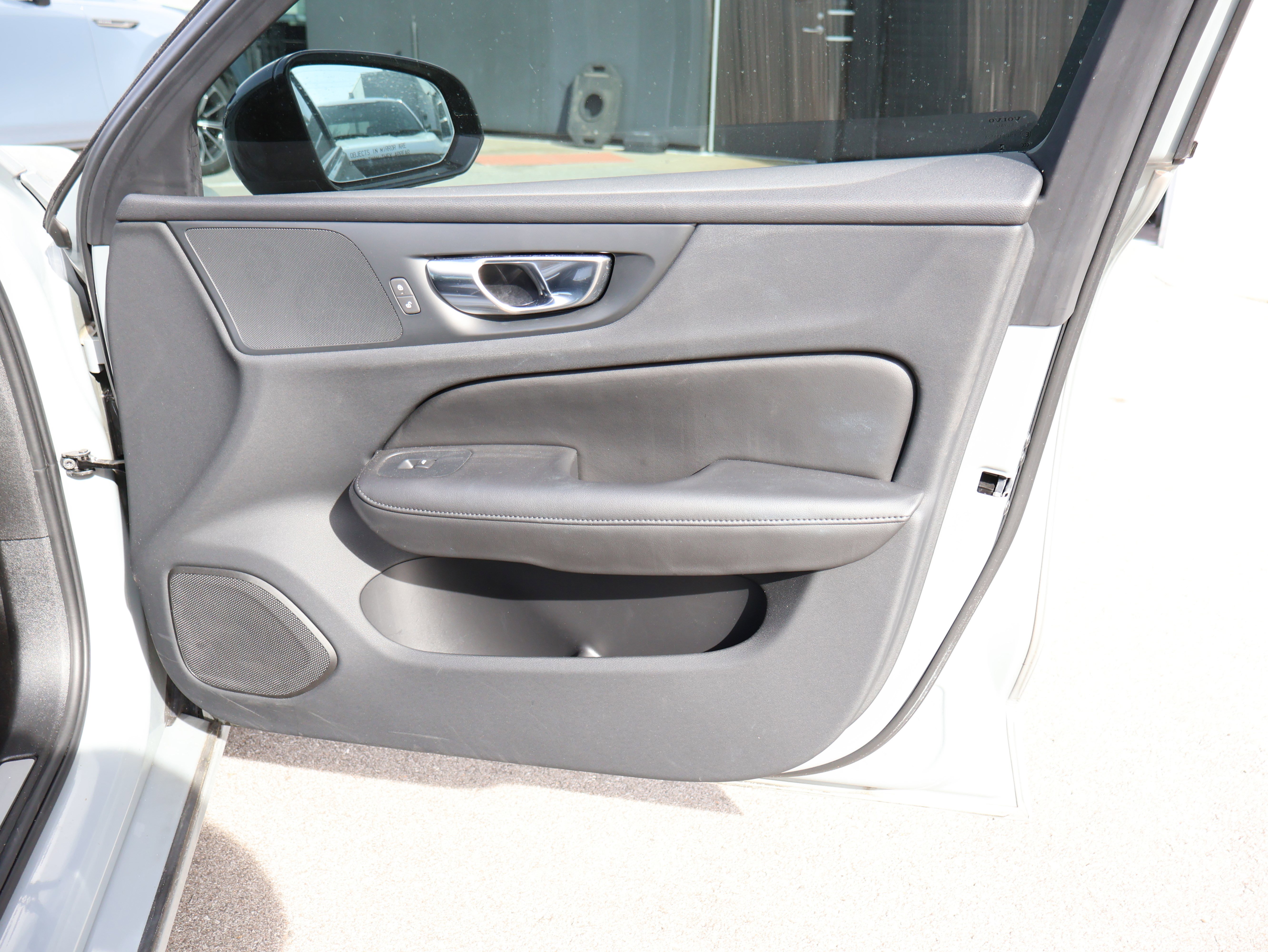 Used 2024 Volvo S60 T8 Plus w/ Climate Package image 9