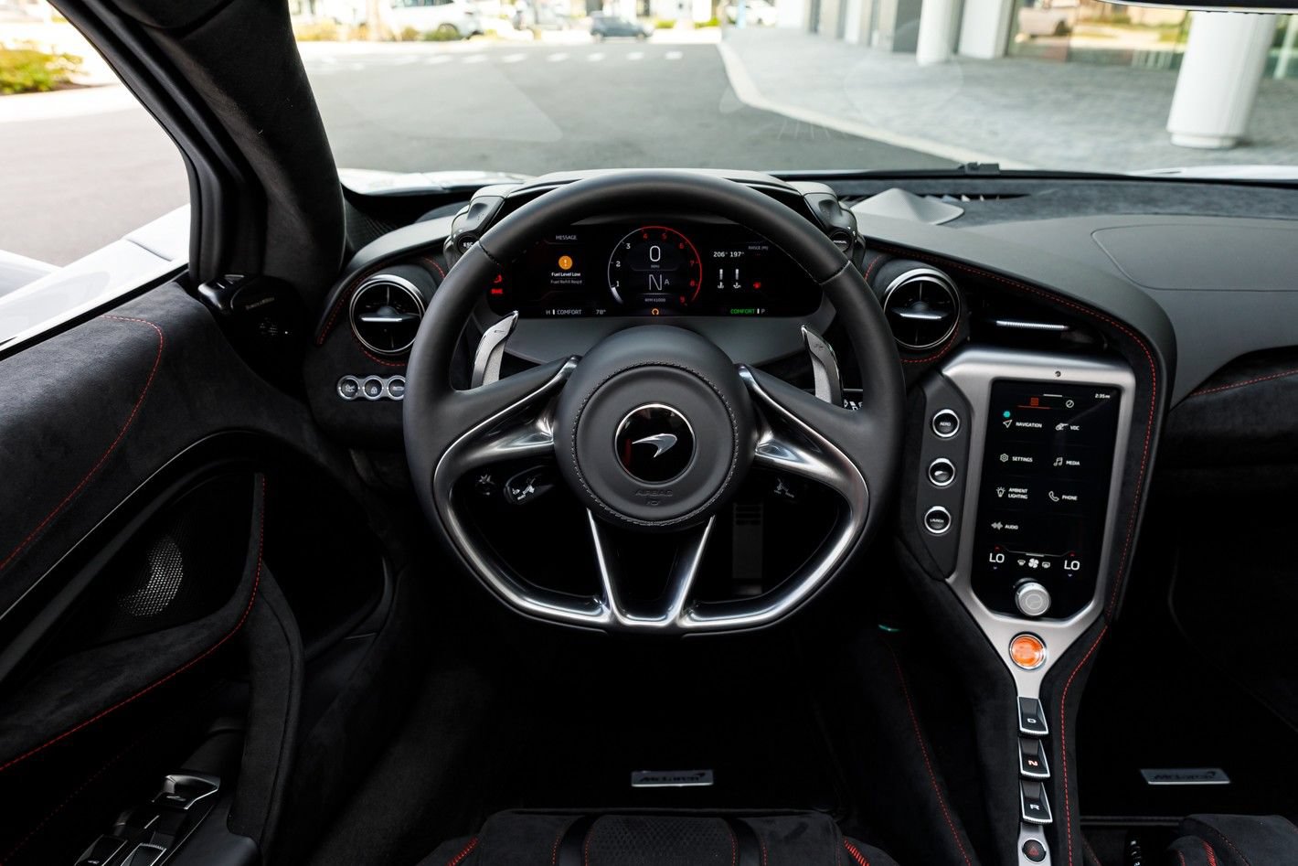 Used 2026 McLaren 750S Spider RWD image 38