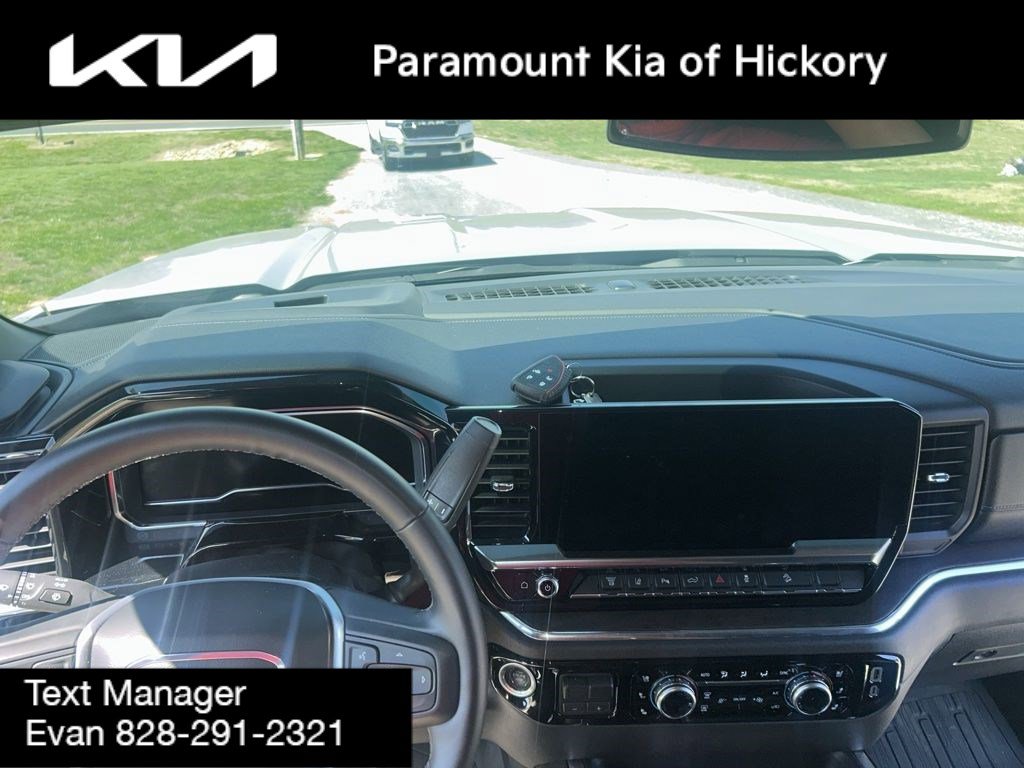 Used 2024 GMC Sierra 2500 SLT w/ SLT Premium Package image 10